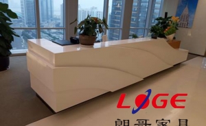 在選購公司接待臺的時(shí)候我們應(yīng)該注意一些什么？